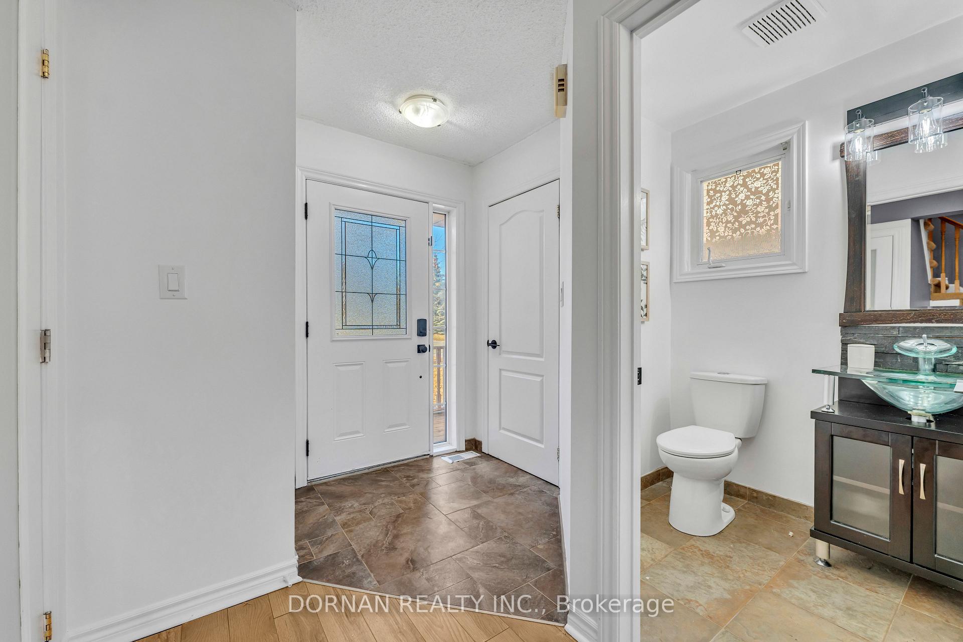 Photo 3 of 732 Trailview Drive, Peterborough, Ashburnham Ward 4 — HOMEH