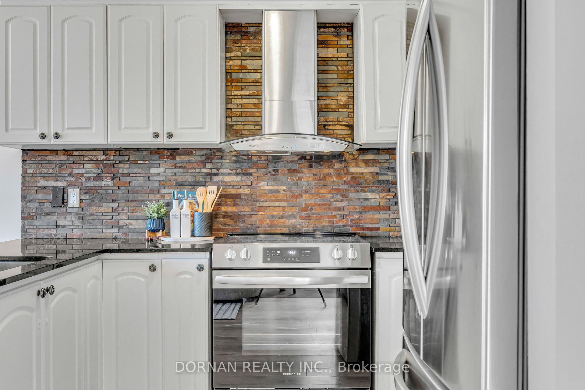 Photo 10 of 732 Trailview Drive, Peterborough, Ashburnham Ward 4 — HOMEH