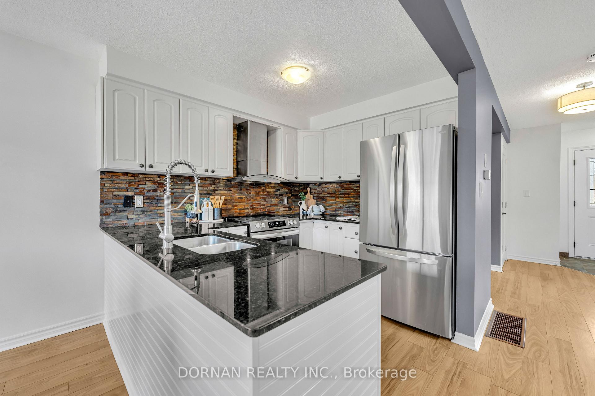Photo 11 of 732 Trailview Drive, Peterborough, Ashburnham Ward 4 — HOMEH