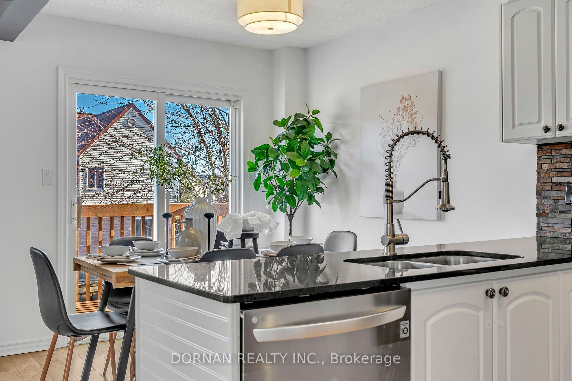 Photo 14 of 732 Trailview Drive, Peterborough, Ashburnham Ward 4 — HOMEH