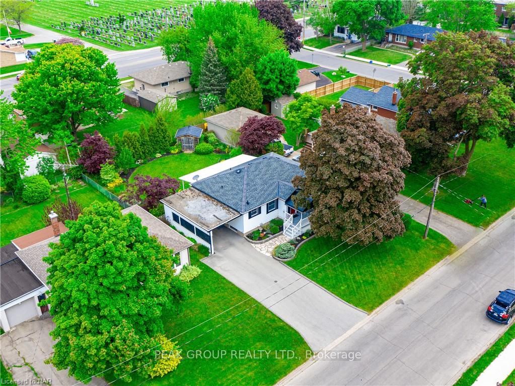 Photo 2 of 12 Forest Road, Welland, N. Welland — HOMEH