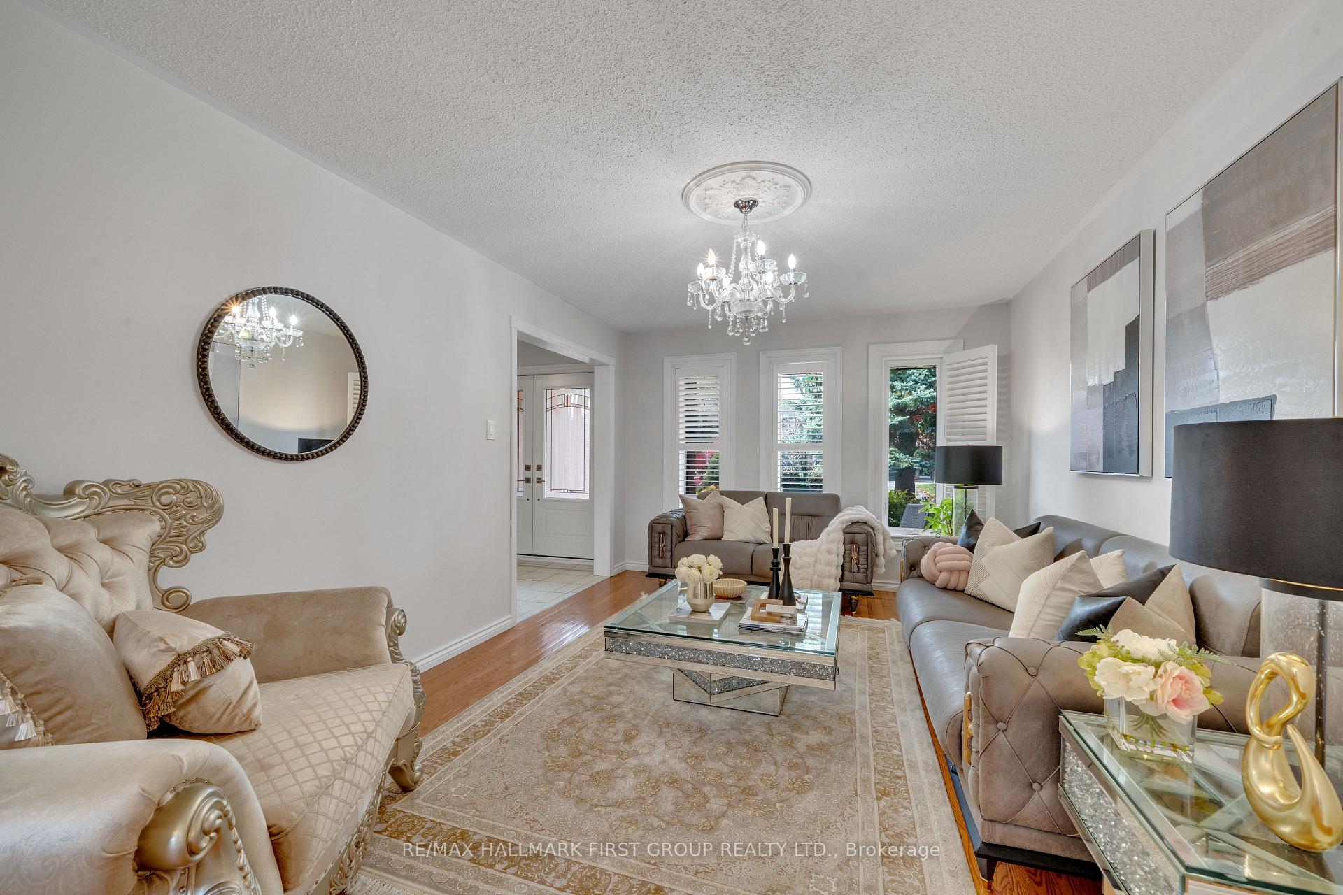 Photo 6 of 47 Stratton Crescent, Whitby, Rolling Acres — HOMEH