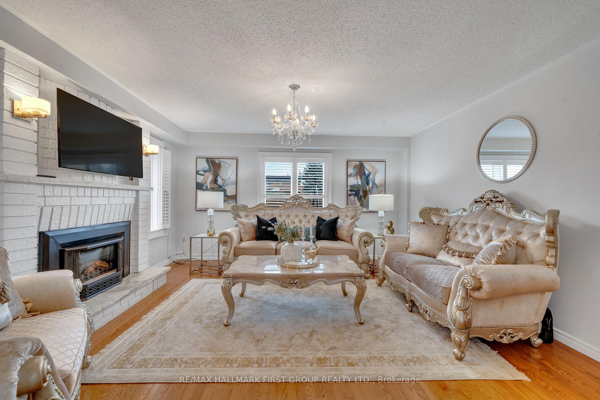 Photo 7 of 47 Stratton Crescent, Whitby, Rolling Acres — HOMEH