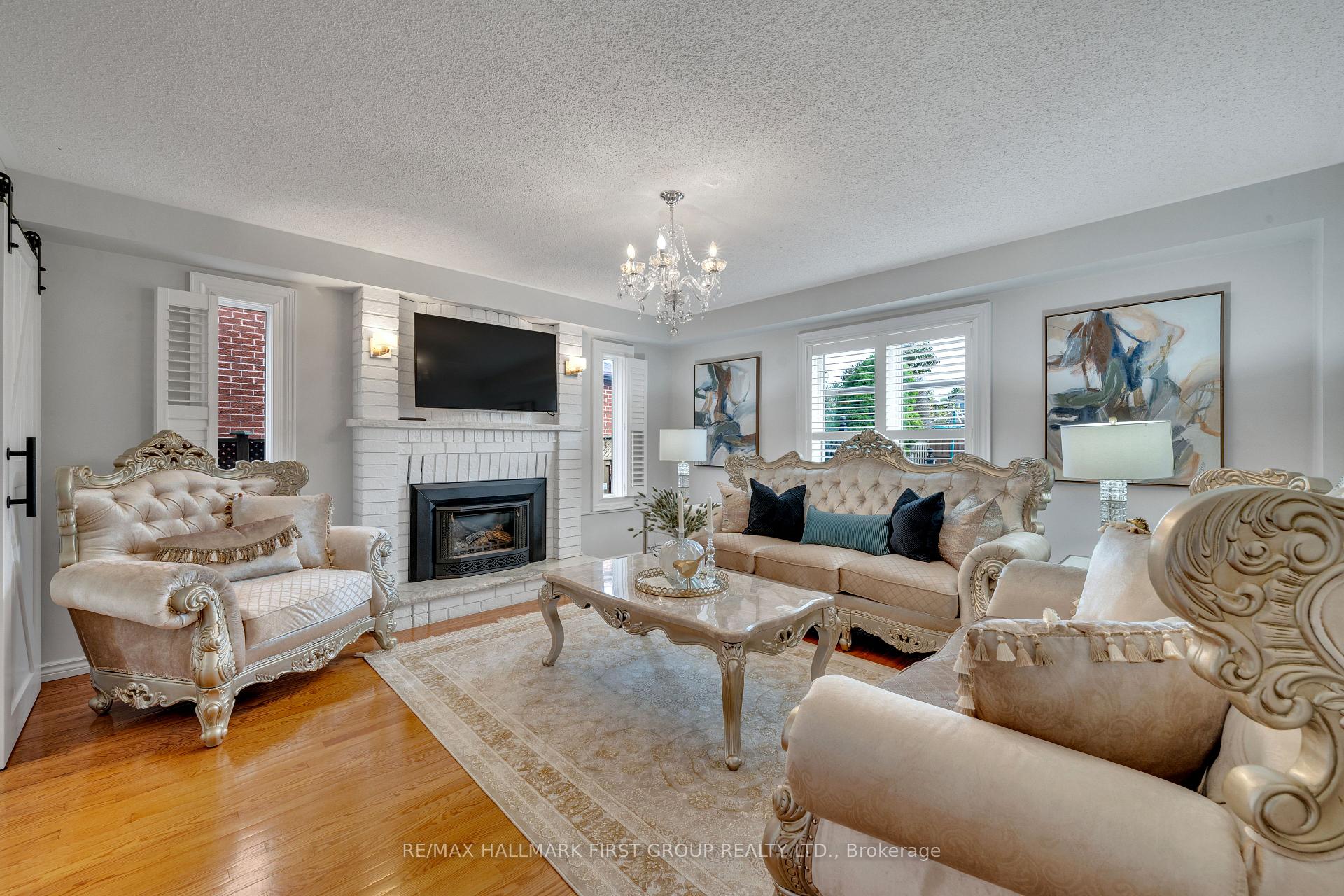 Photo 8 of 47 Stratton Crescent, Whitby, Rolling Acres — HOMEH