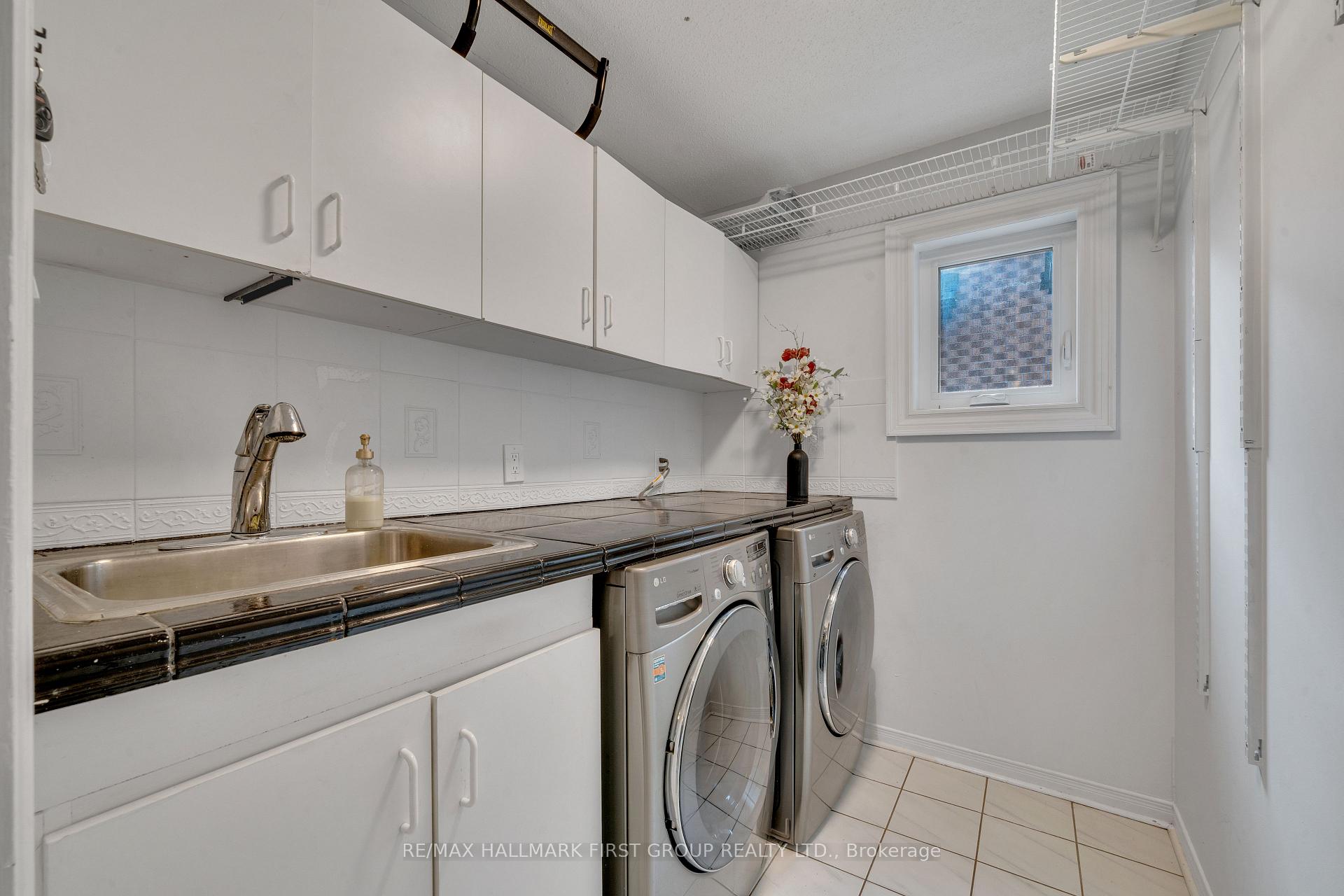 Photo 9 of 47 Stratton Crescent, Whitby, Rolling Acres — HOMEH