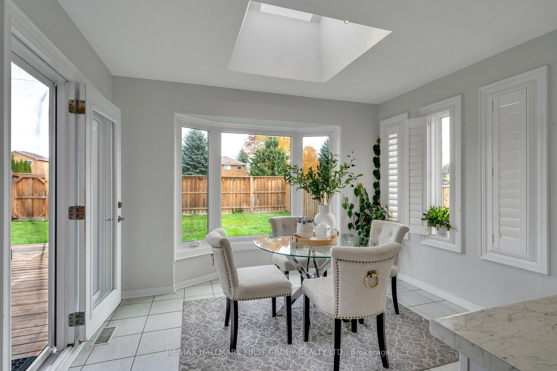Photo 16 of 47 Stratton Crescent, Whitby, Rolling Acres — HOMEH