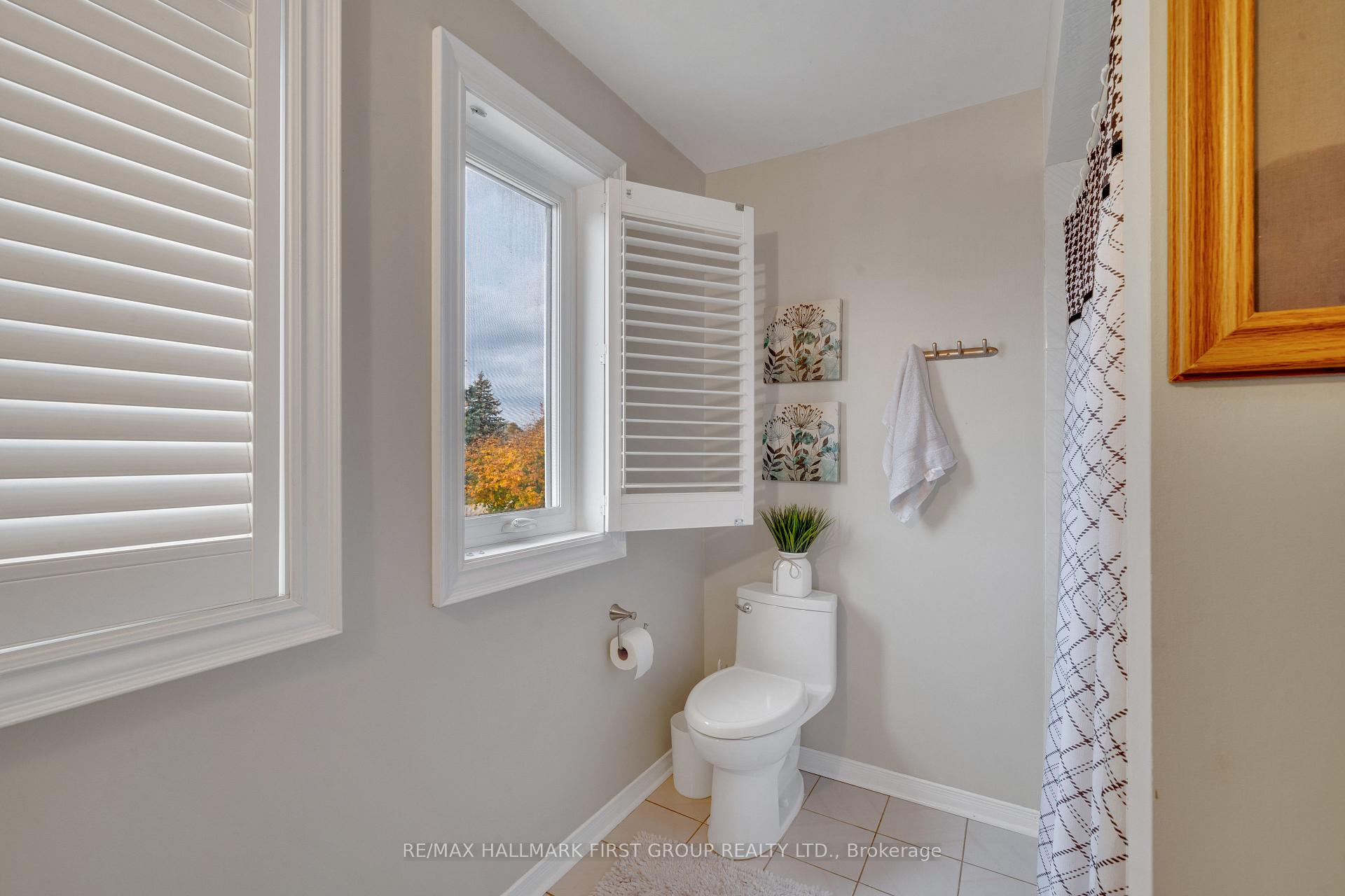 Photo 28 of 47 Stratton Crescent, Whitby, Rolling Acres — HOMEH