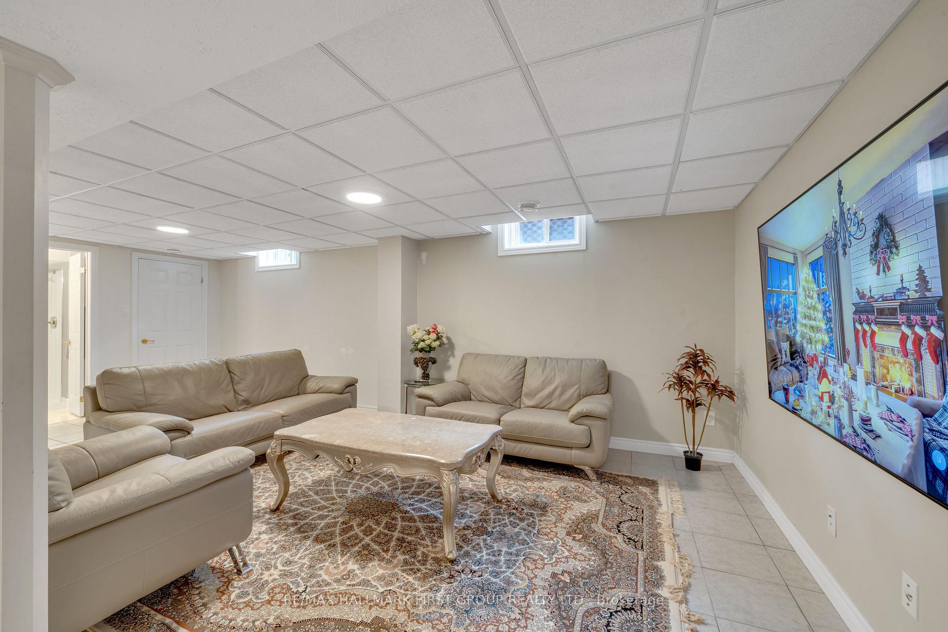 Photo 31 of 47 Stratton Crescent, Whitby, Rolling Acres — HOMEH