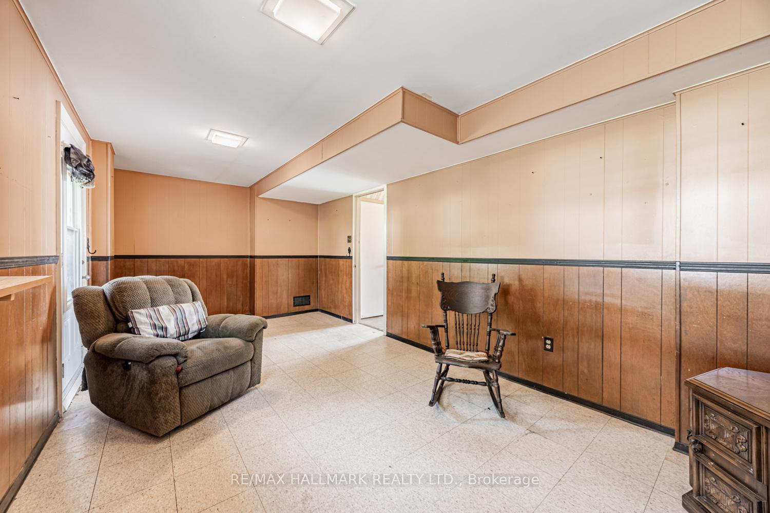 Photo 9 of 73 Gregory Road, Ajax, South East — HOMEH