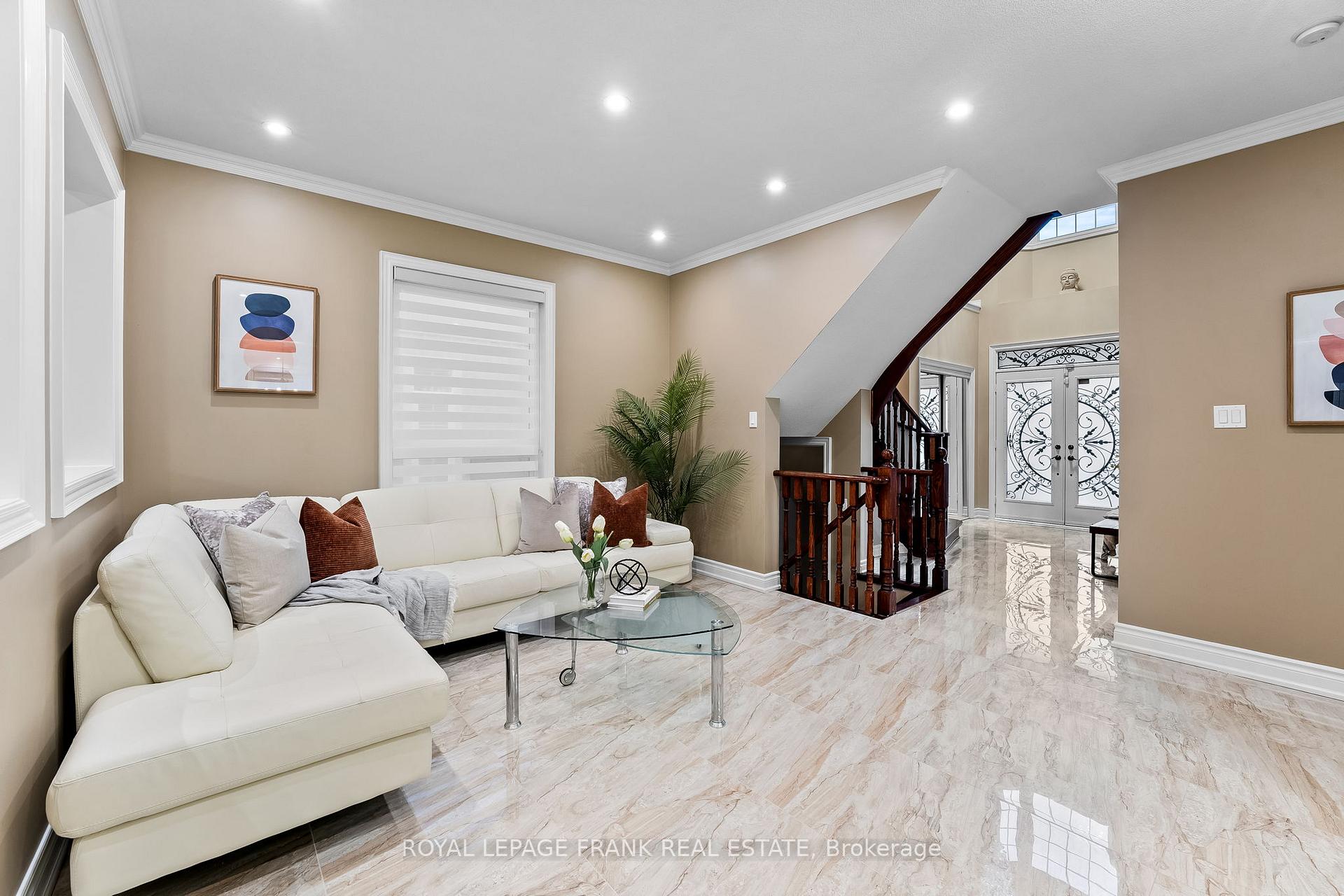Photo 5 of 100 Cachet Boulevard, Whitby, Brooklin — HOMEH