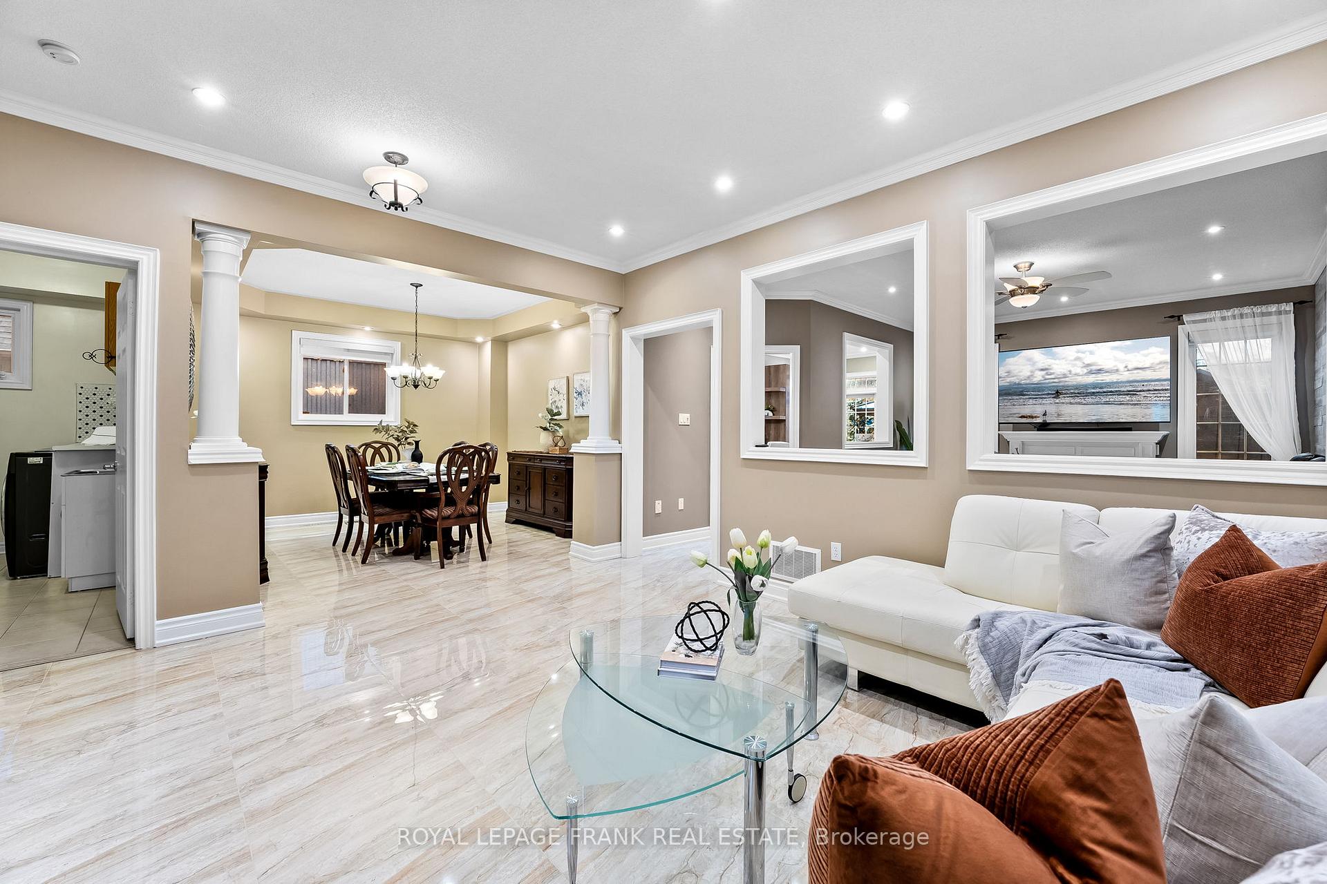Photo 6 of 100 Cachet Boulevard, Whitby, Brooklin — HOMEH