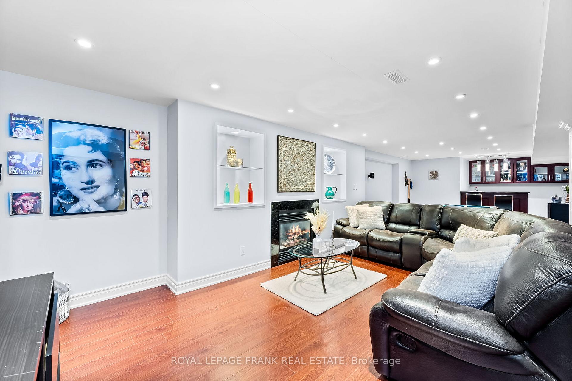 Photo 29 of 100 Cachet Boulevard, Whitby, Brooklin — HOMEH
