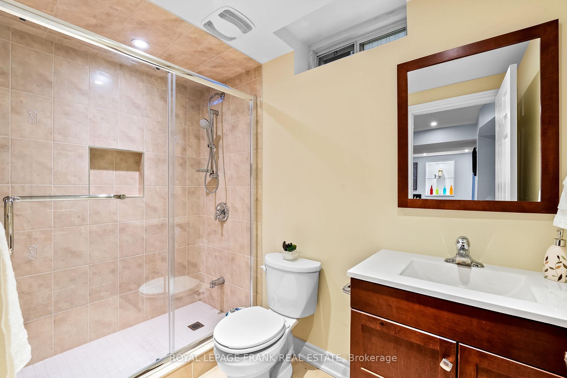 Photo 33 of 100 Cachet Boulevard, Whitby, Brooklin — HOMEH