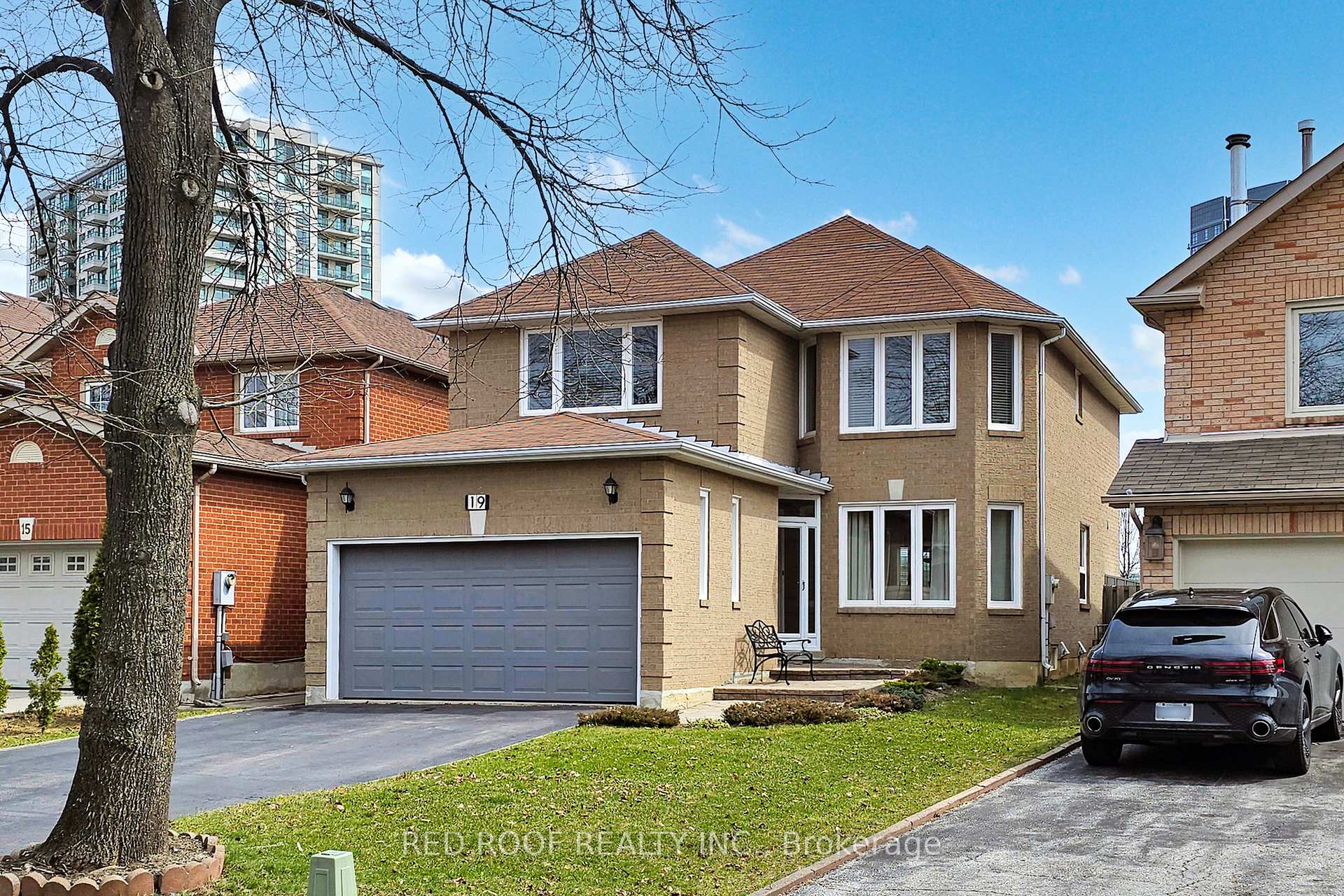 Photo 2 of 19 Glenbury Drive, Vaughan, Brownridge — HOMEH