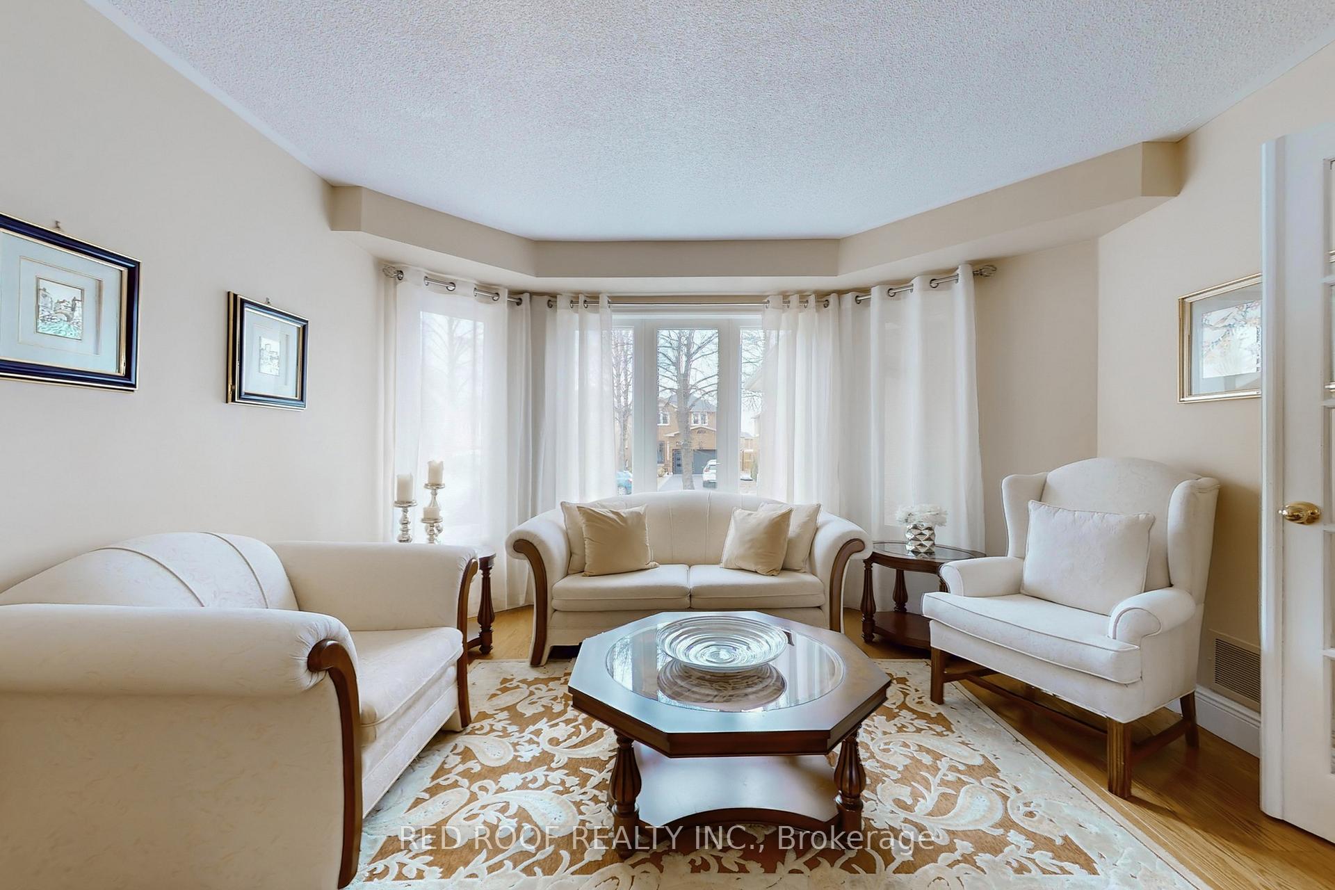 Photo 6 of 19 Glenbury Drive, Vaughan, Brownridge — HOMEH
