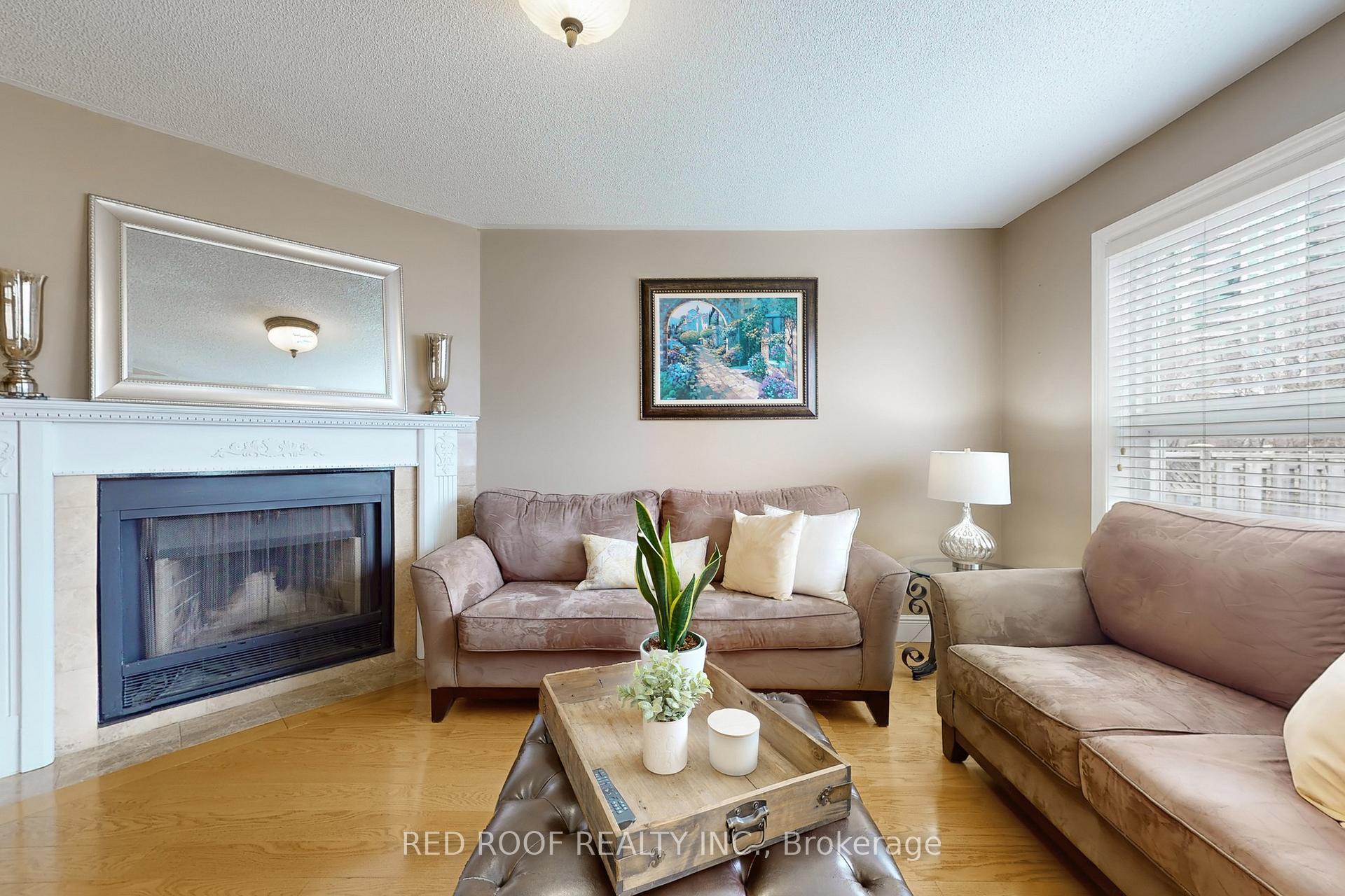 Photo 15 of 19 Glenbury Drive, Vaughan, Brownridge — HOMEH