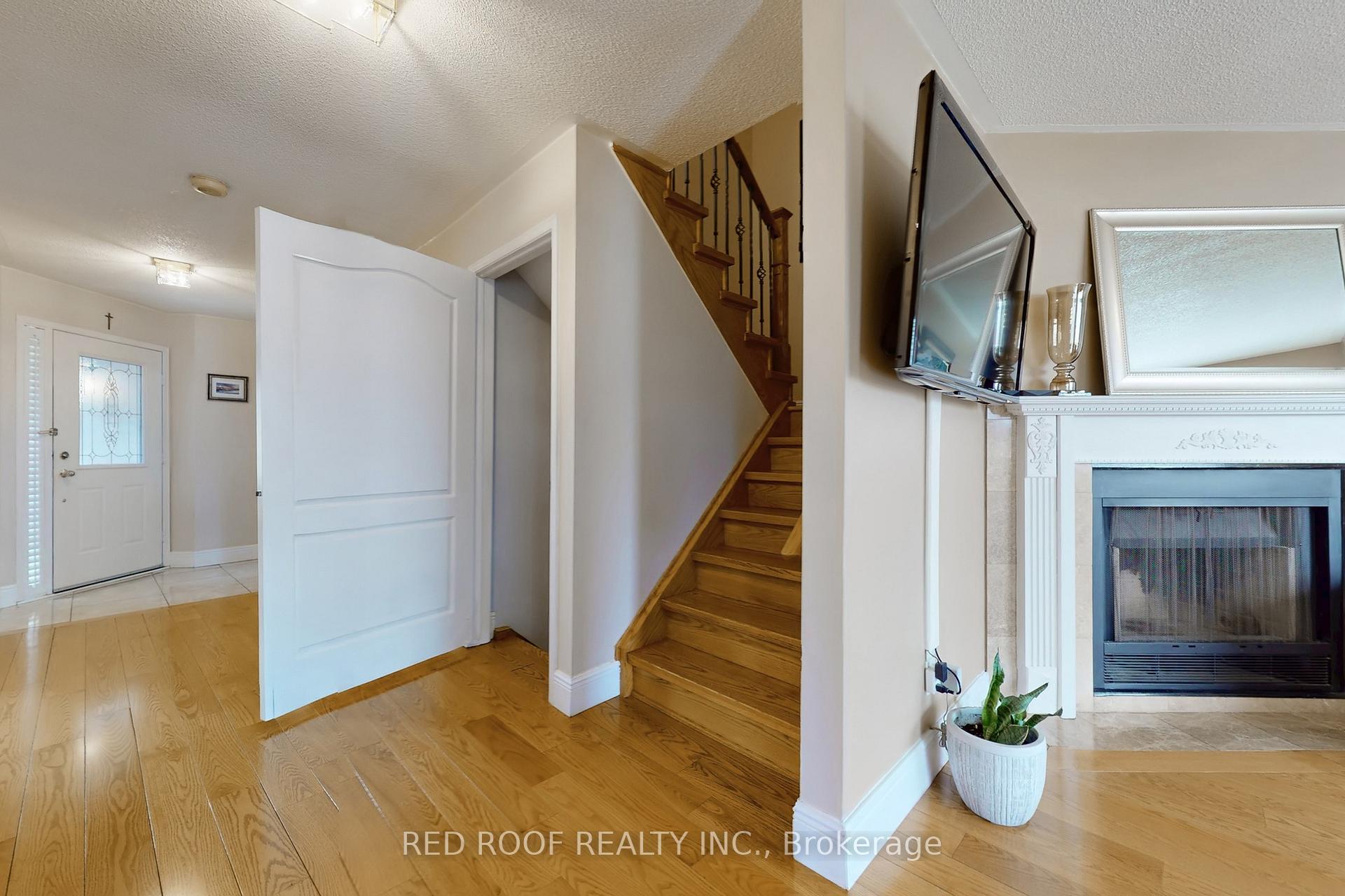 Photo 20 of 19 Glenbury Drive, Vaughan, Brownridge — HOMEH