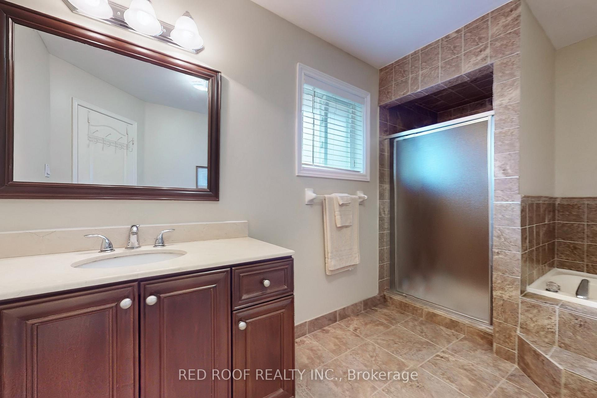 Photo 25 of 19 Glenbury Drive, Vaughan, Brownridge — HOMEH