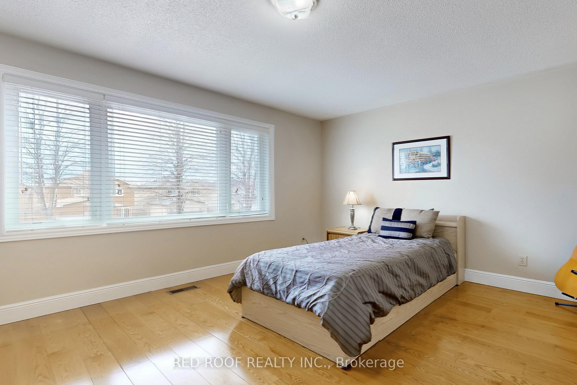 Photo 26 of 19 Glenbury Drive, Vaughan, Brownridge — HOMEH