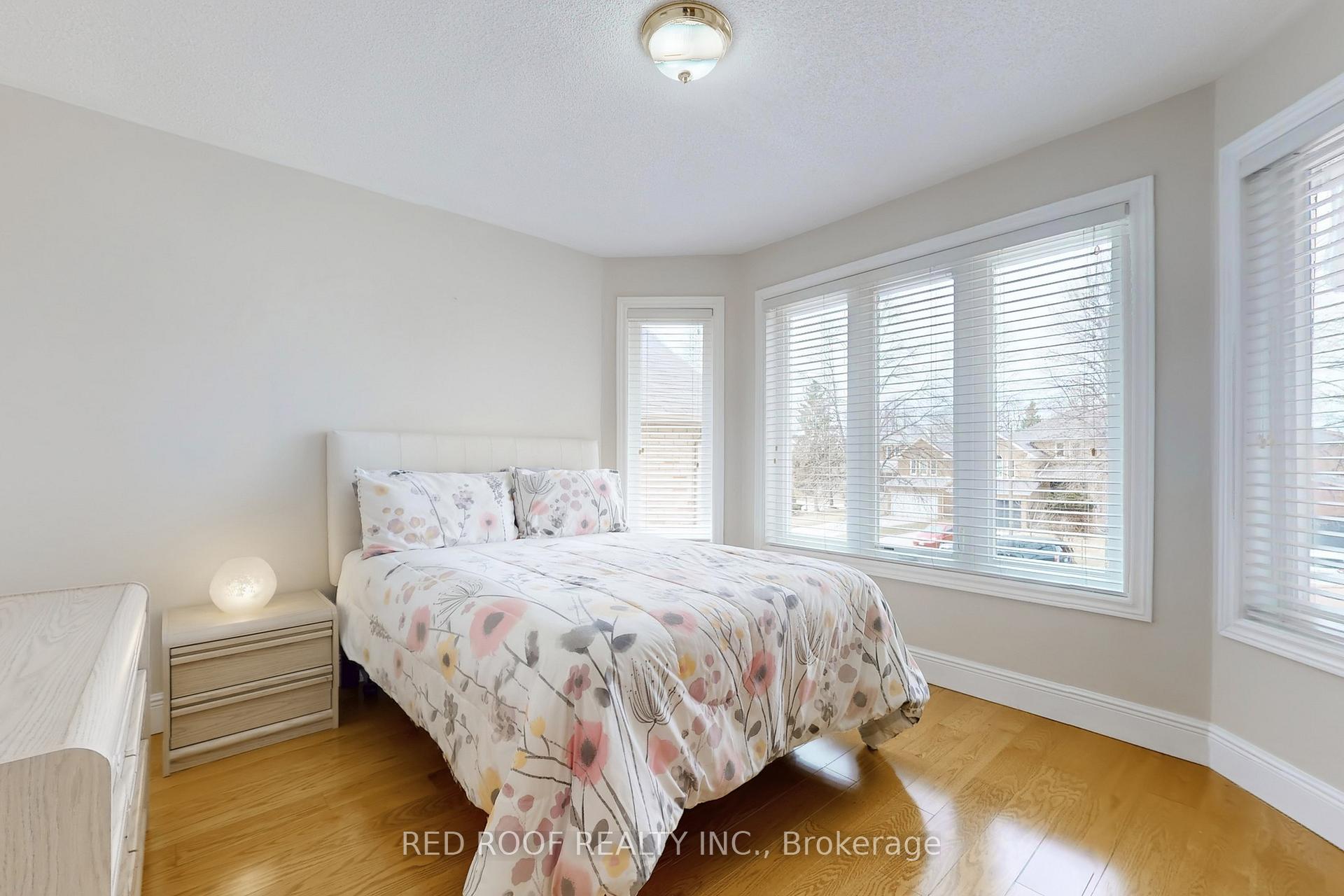 Photo 29 of 19 Glenbury Drive, Vaughan, Brownridge — HOMEH