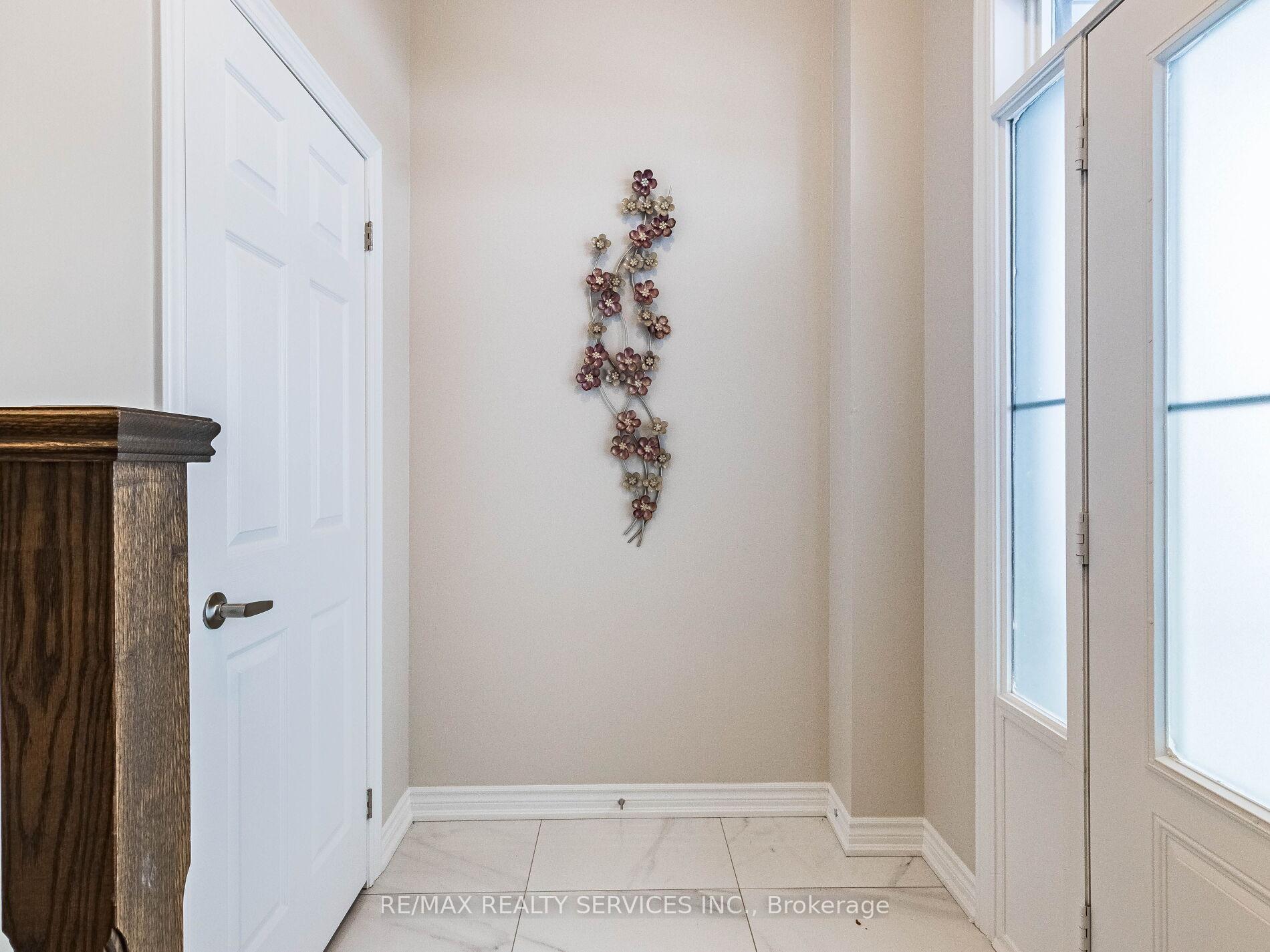 Photo 5 of 259 Fleetwood Drive, Oshawa, Eastdale — HOMEH
