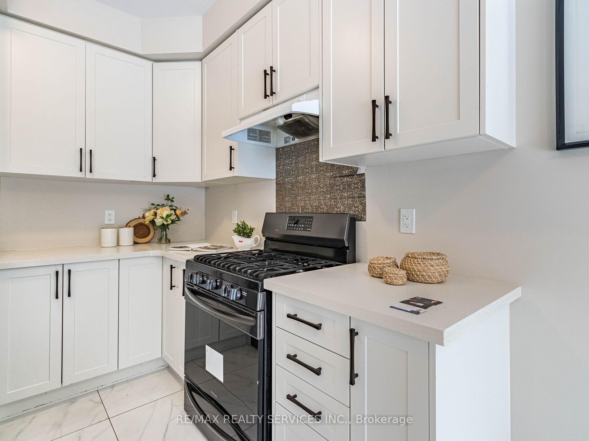 Photo 14 of 259 Fleetwood Drive, Oshawa, Eastdale — HOMEH