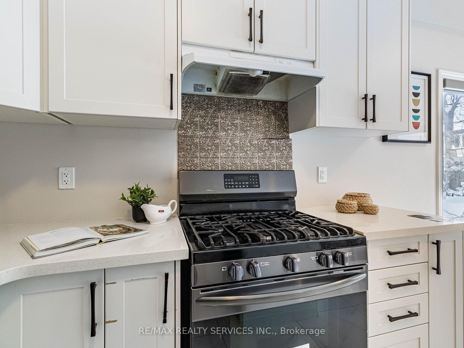 Photo 15 of 259 Fleetwood Drive, Oshawa, Eastdale — HOMEH