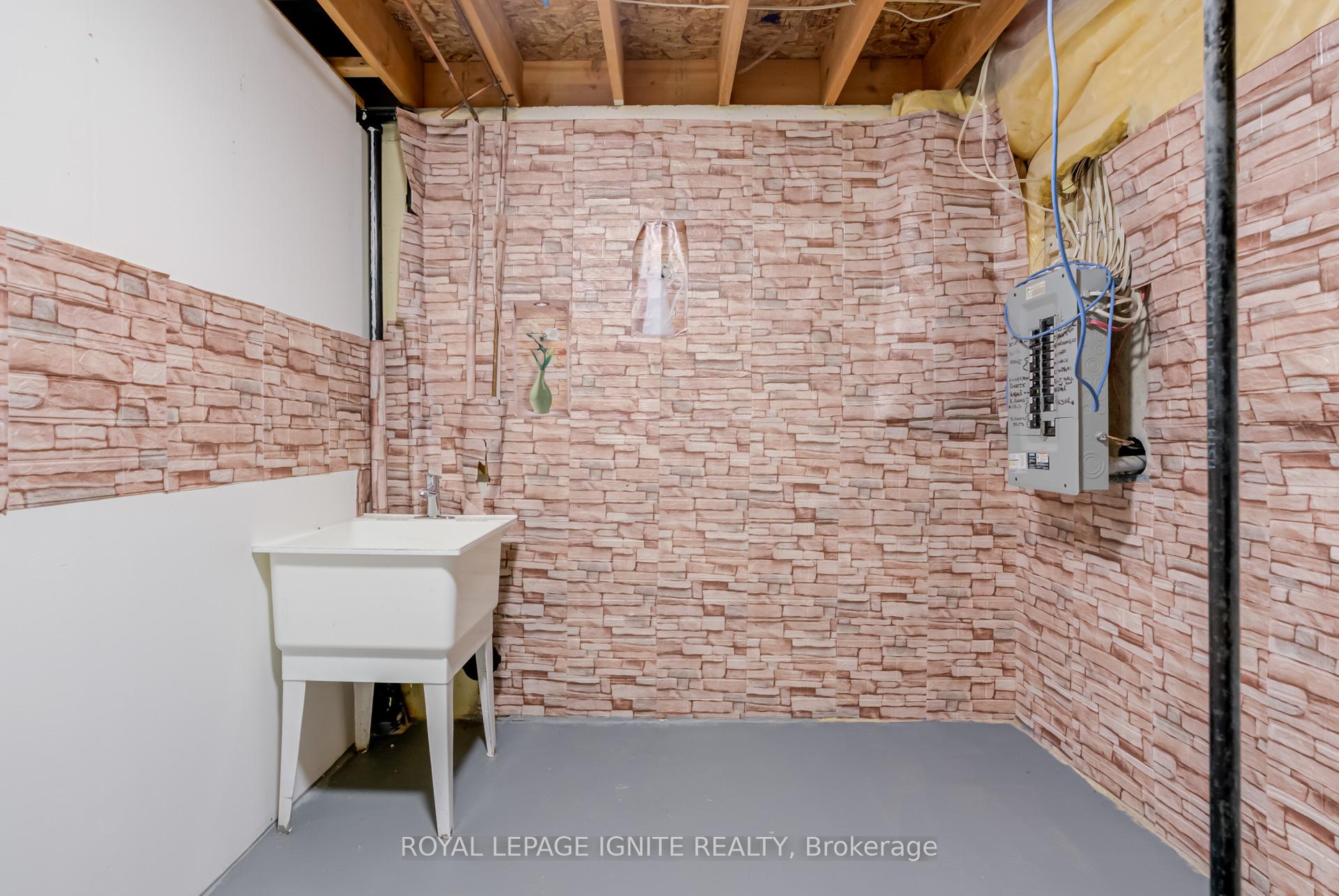 Photo 36 of 1292 Eagle Crescent, Peterborough, Monaghan Ward 2 — HOMEH