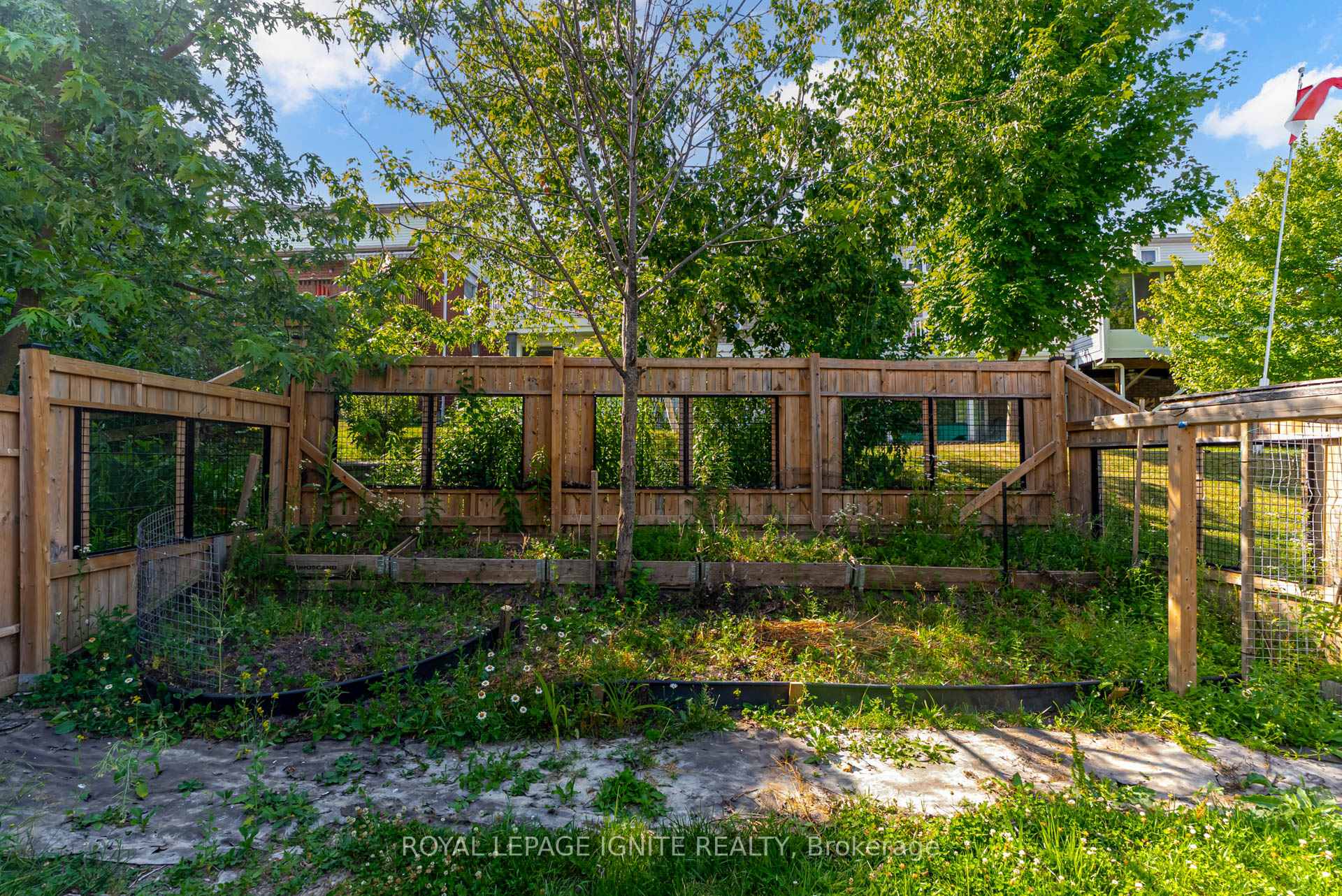 Photo 42 of 1292 Eagle Crescent, Peterborough, Monaghan Ward 2 — HOMEH