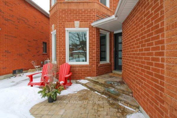 Photo 3 of 1664 Edenwood Drive, Oshawa, Samac — HOMEH