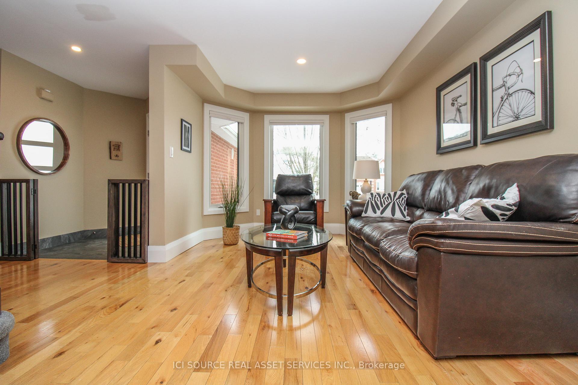 Photo 8 of 1664 Edenwood Drive, Oshawa, Samac — HOMEH