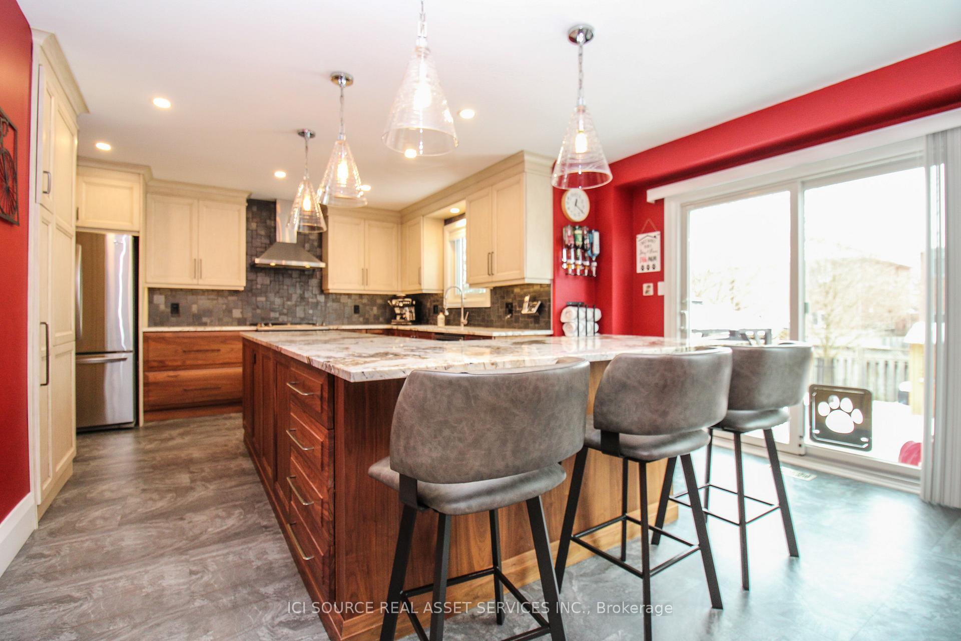 Photo 12 of 1664 Edenwood Drive, Oshawa, Samac — HOMEH