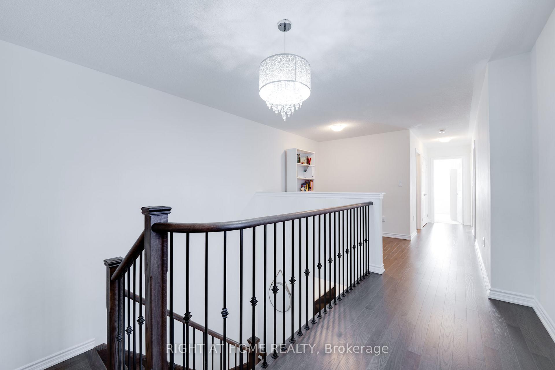 Photo 11 of 11 Mountainside Crescent, Whitby, Rolling Acres — HOMEH