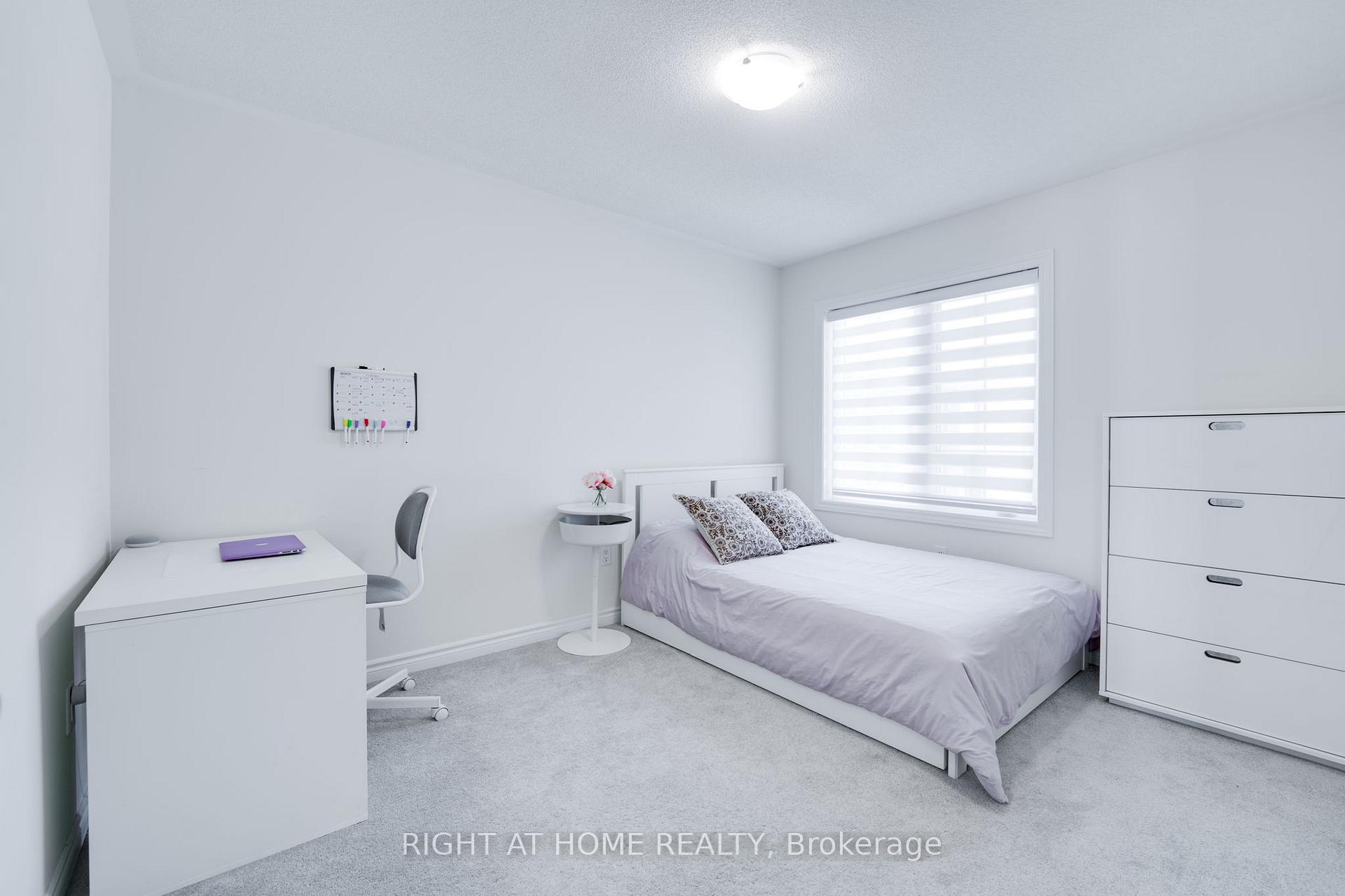Photo 13 of 11 Mountainside Crescent, Whitby, Rolling Acres — HOMEH