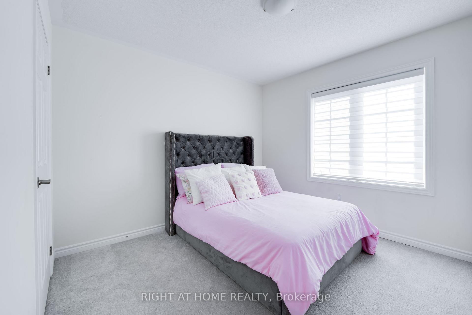 Photo 17 of 11 Mountainside Crescent, Whitby, Rolling Acres — HOMEH