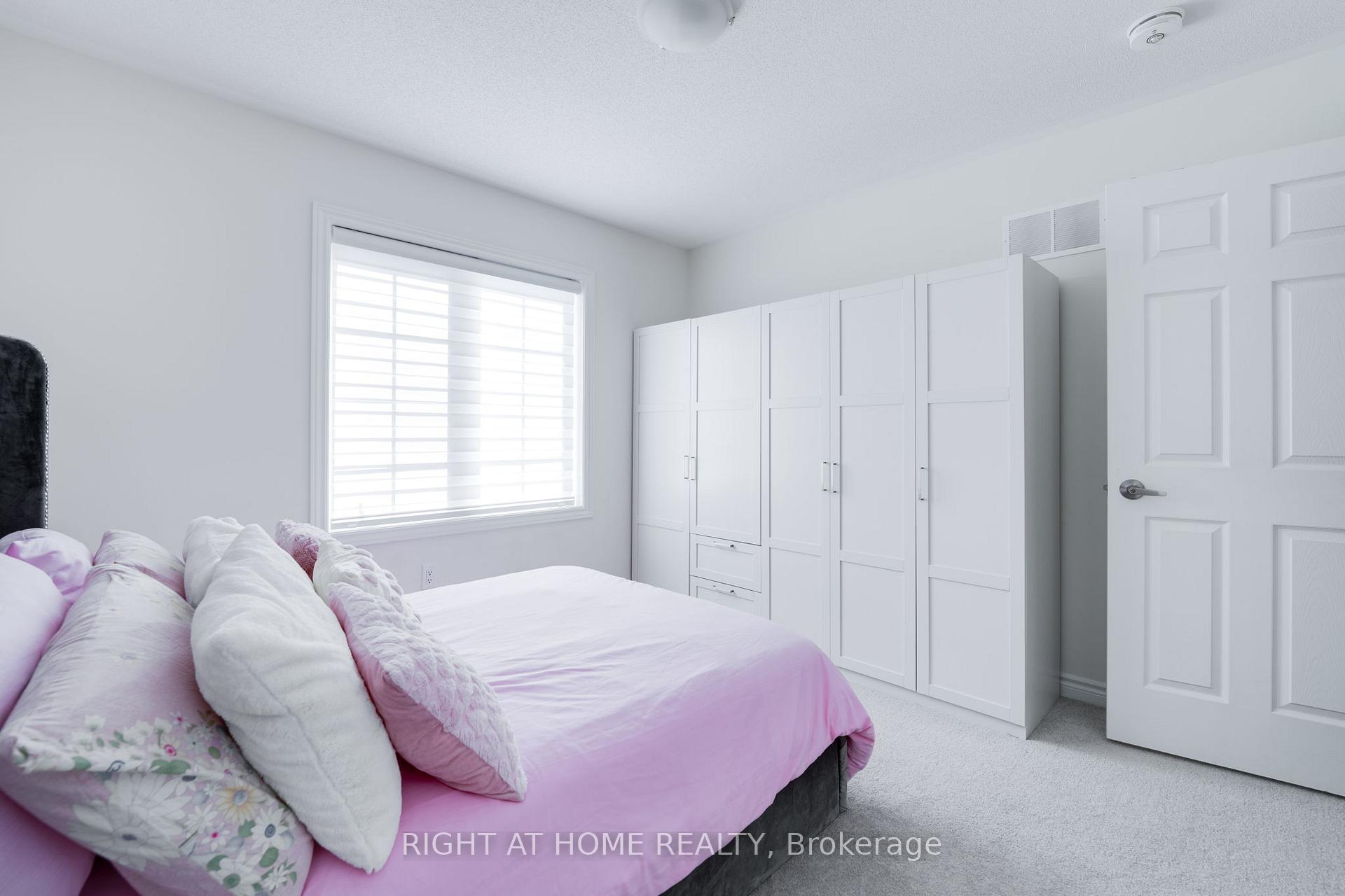 Photo 18 of 11 Mountainside Crescent, Whitby, Rolling Acres — HOMEH