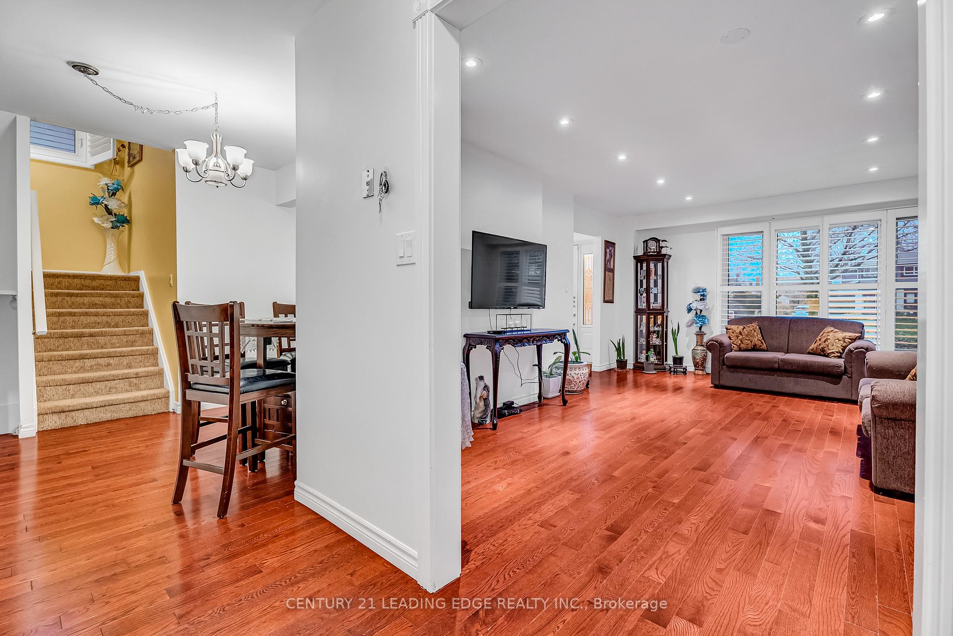 Photo 17 of 160 Brunswick Court, Oshawa, Donevan — HOMEH