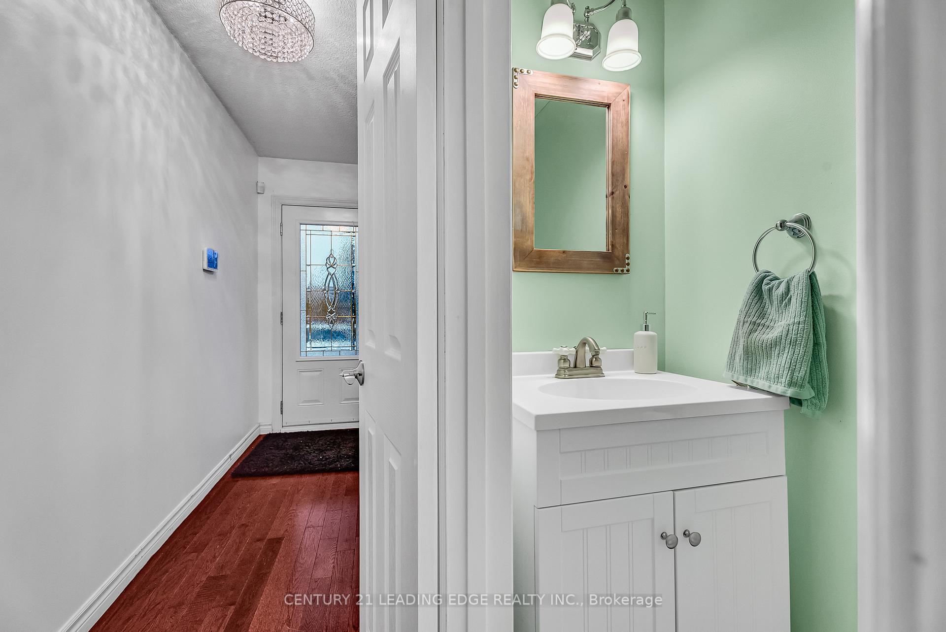 Photo 18 of 160 Brunswick Court, Oshawa, Donevan — HOMEH
