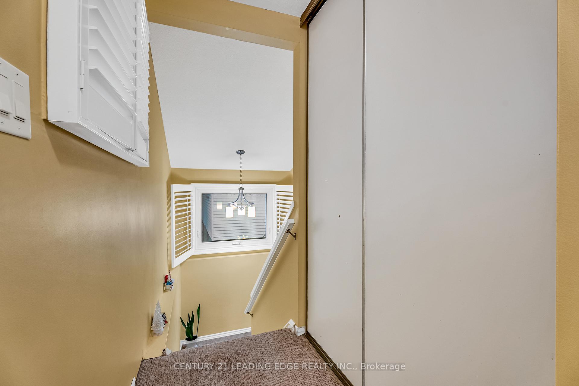 Photo 20 of 160 Brunswick Court, Oshawa, Donevan — HOMEH