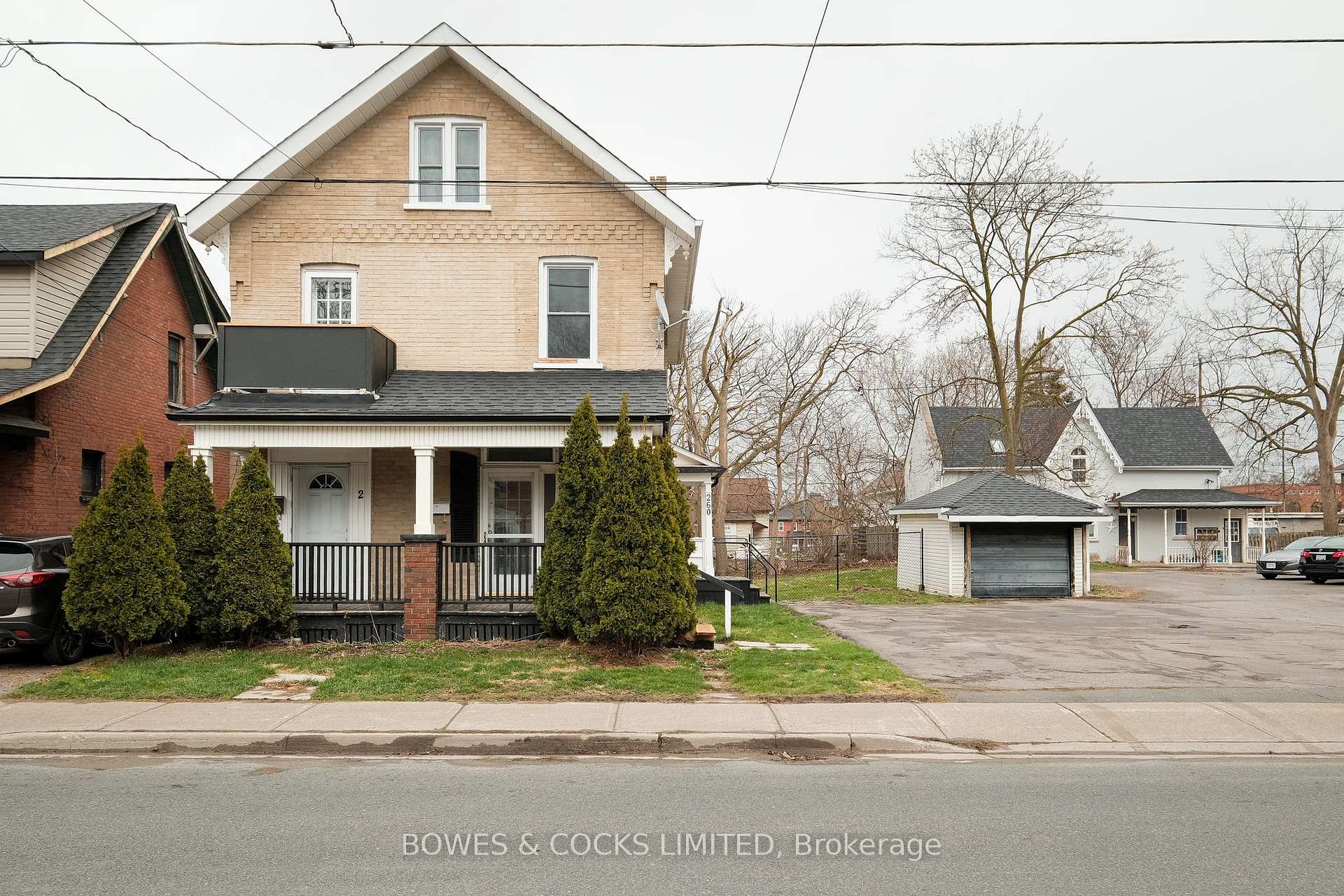 Front of 260 Stewart Street