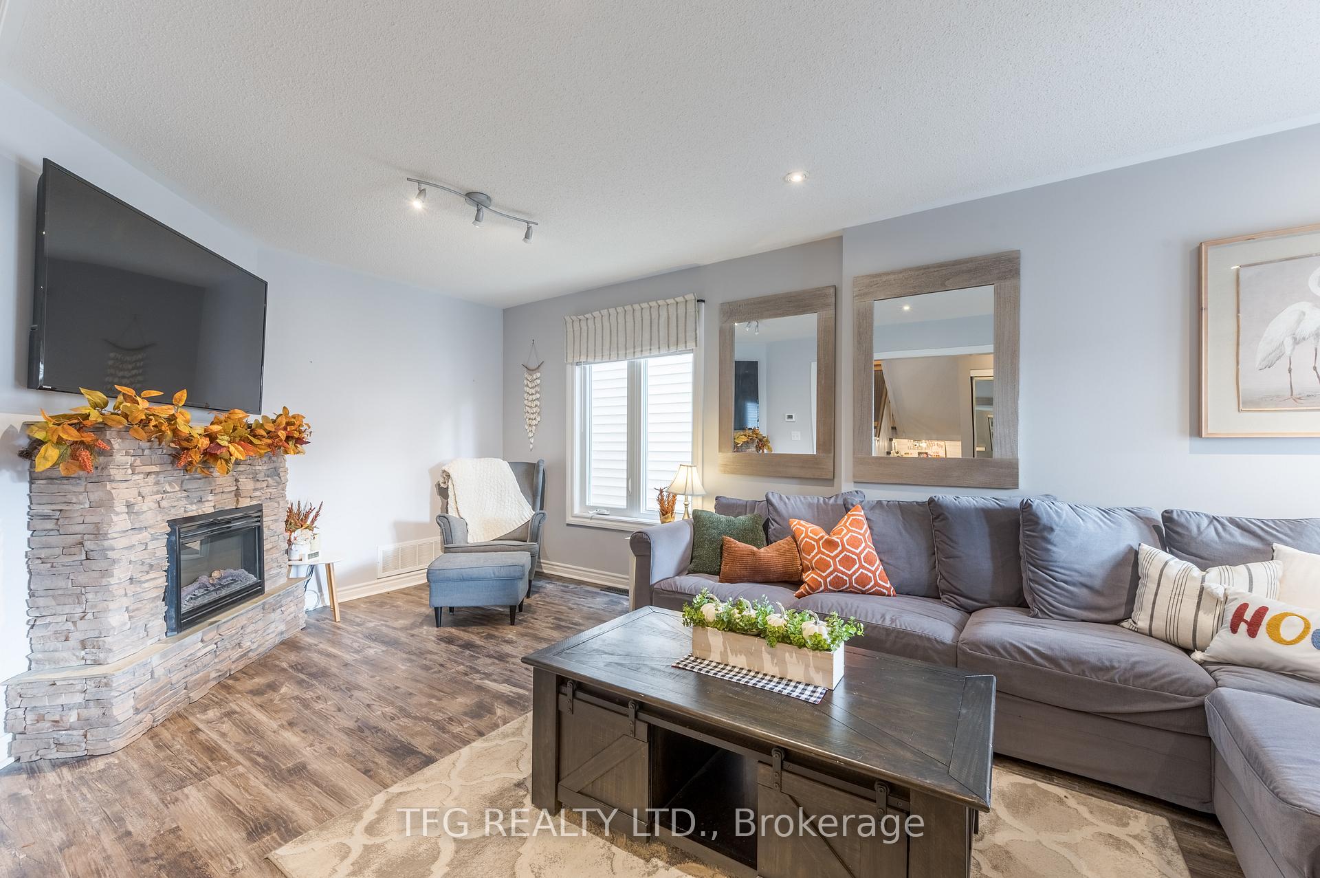Photo 3 of 87 Havenwood Place, Whitby, Port Whitby — HOMEH
