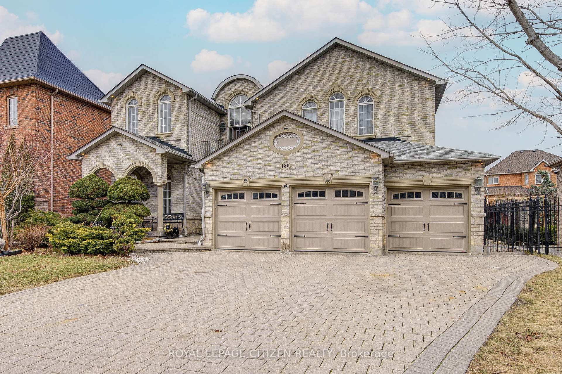 Front of 180 Kimber Crescent
