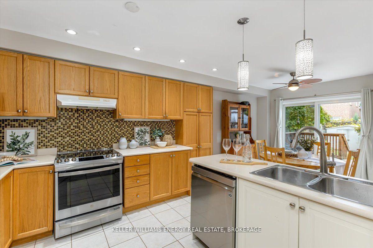 Photo 5 of 10 Lurosa Crescent, Whitby, Taunton North — HOMEH