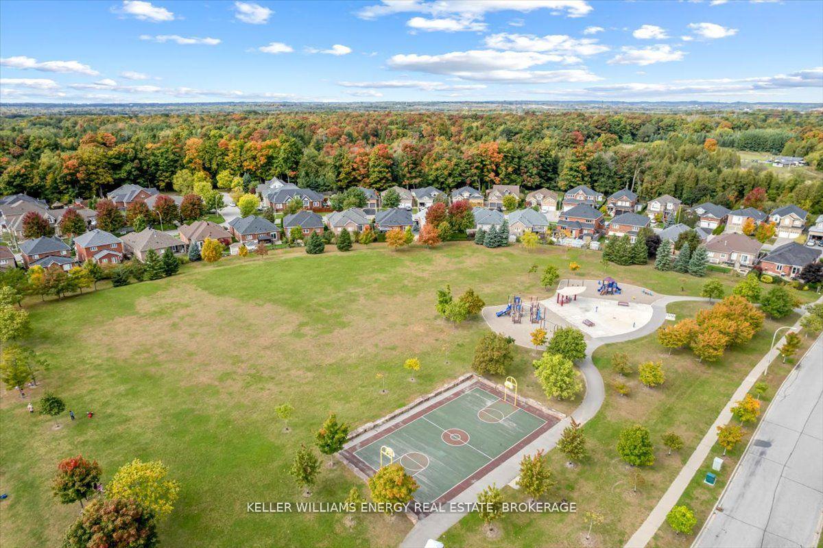 Photo 36 of 10 Lurosa Crescent, Whitby, Taunton North — HOMEH