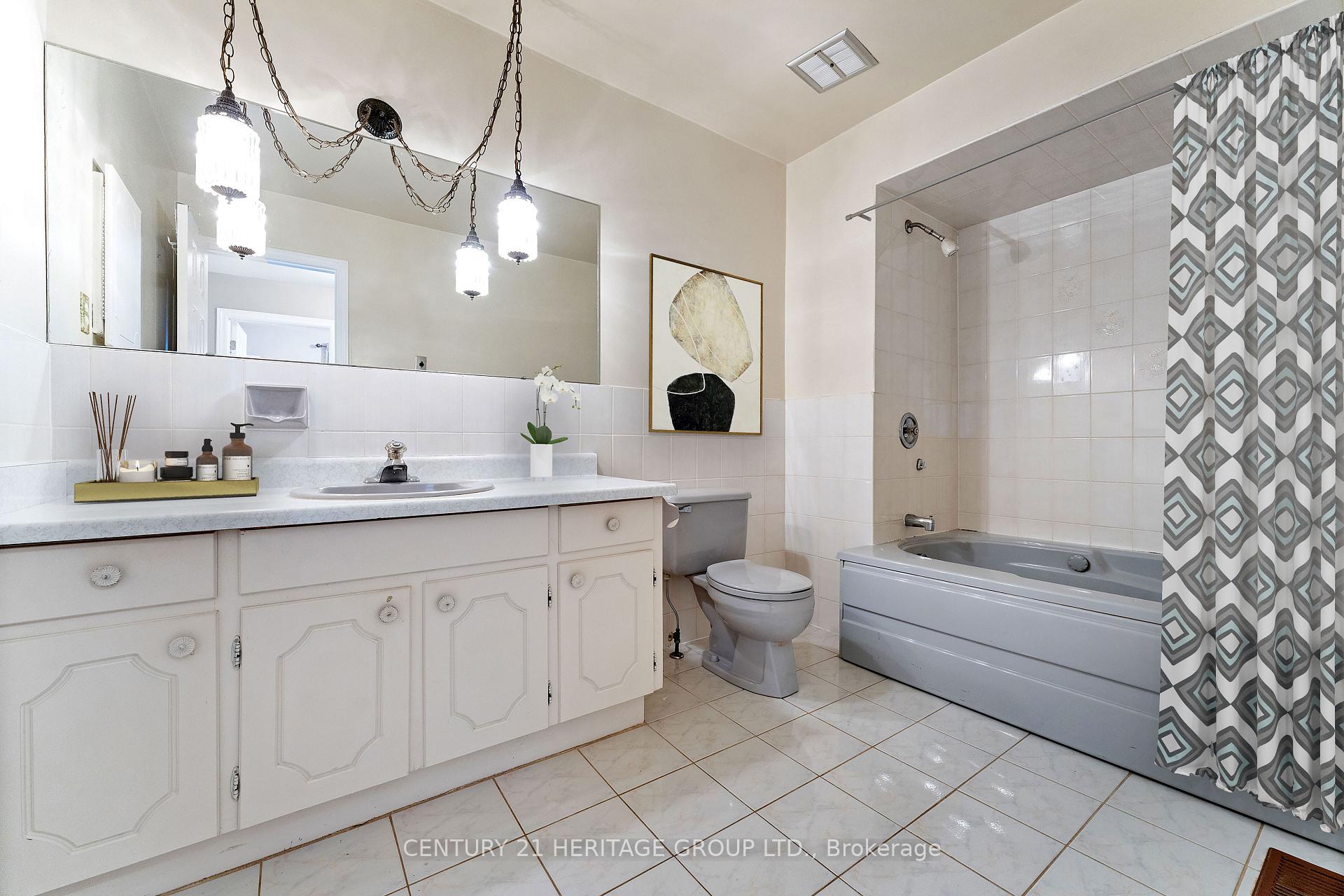 Photo 13 of 105 Andrew Park, Vaughan, West Woodbridge — HOMEH