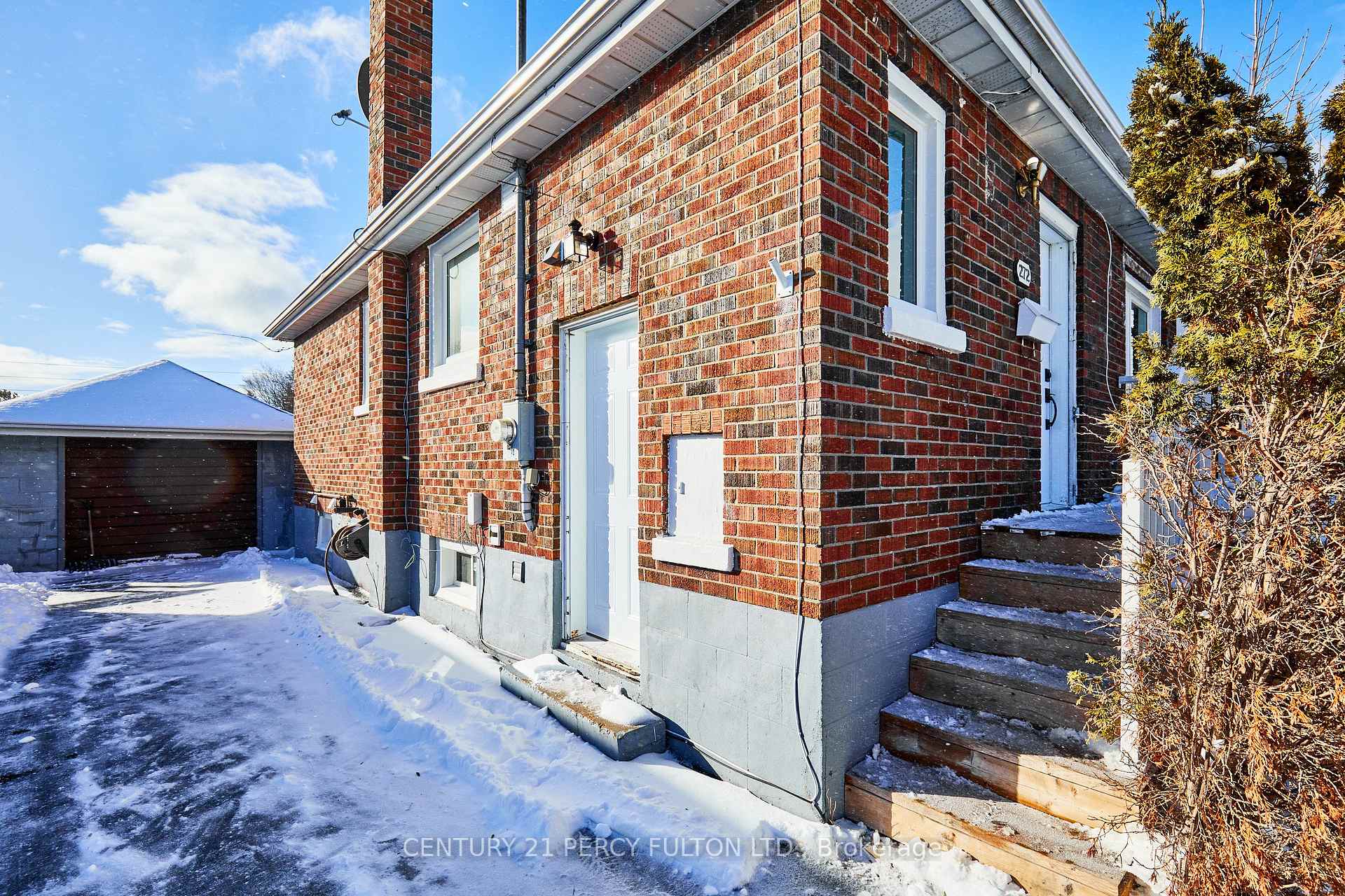 Photo 2 of 272 Huron Street, Oshawa, Central — HOMEH