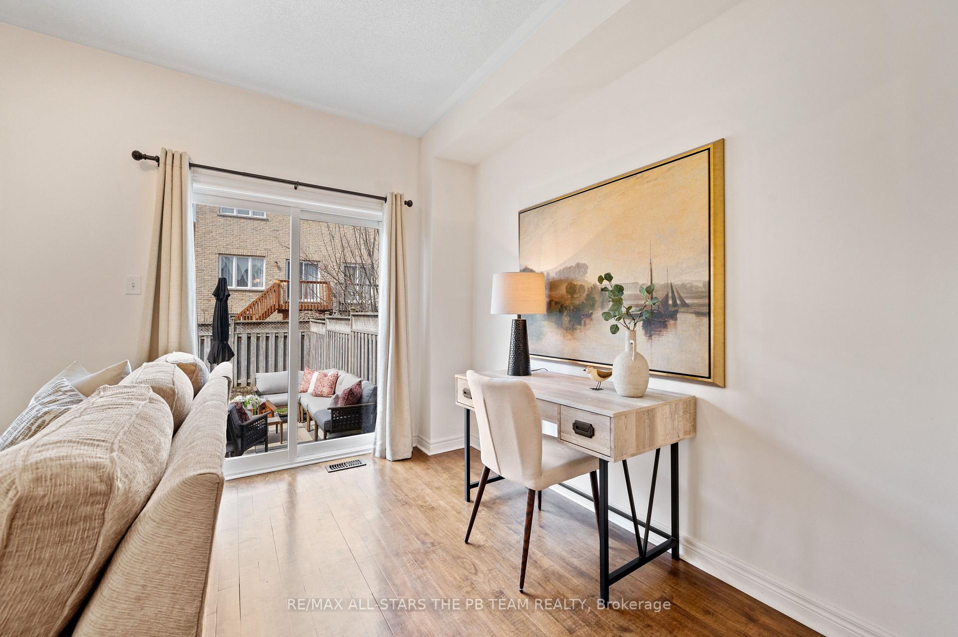 Photo 10 of 42 Spring Arbour Road, Vaughan, Patterson — HOMEH