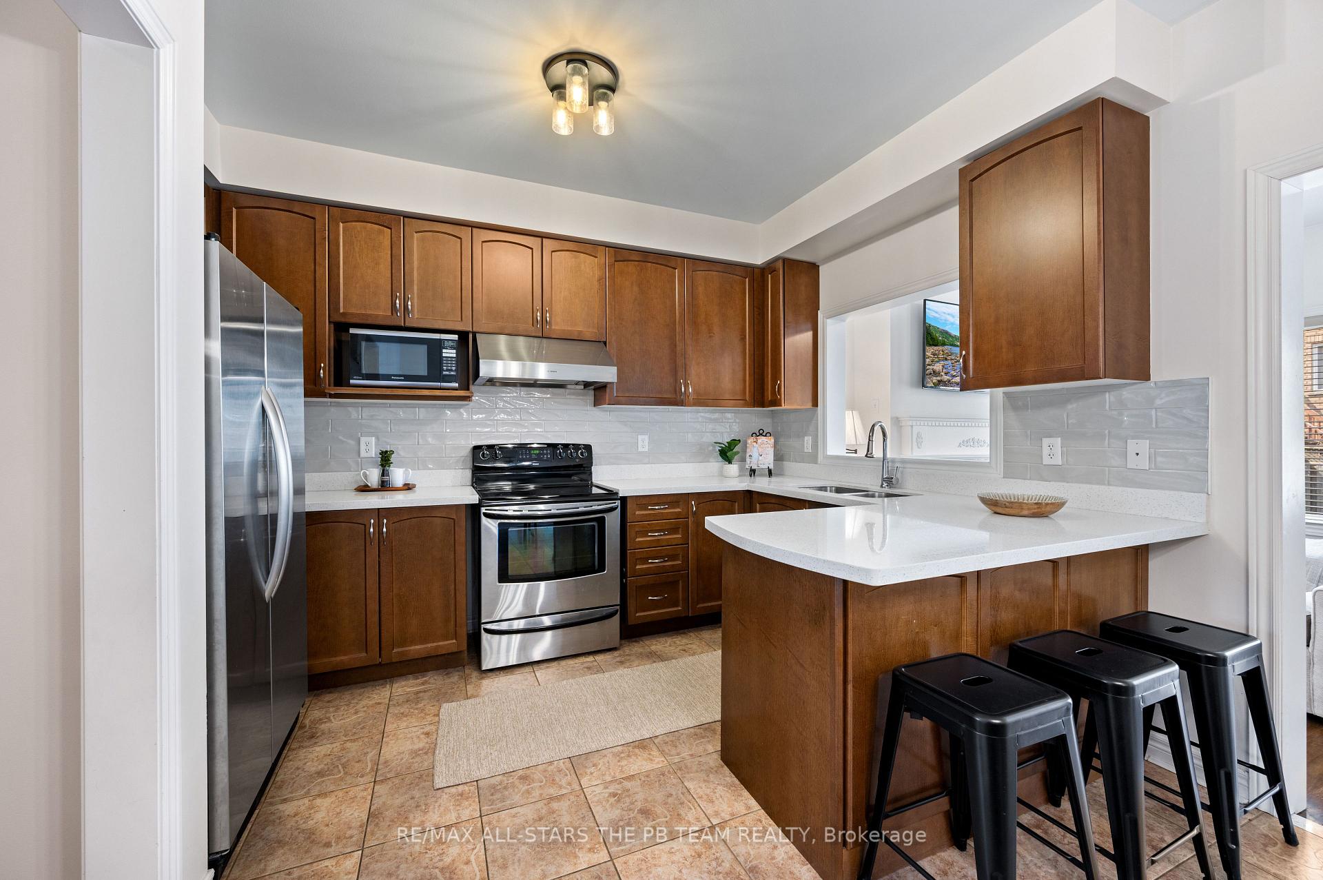 Photo 14 of 42 Spring Arbour Road, Vaughan, Patterson — HOMEH
