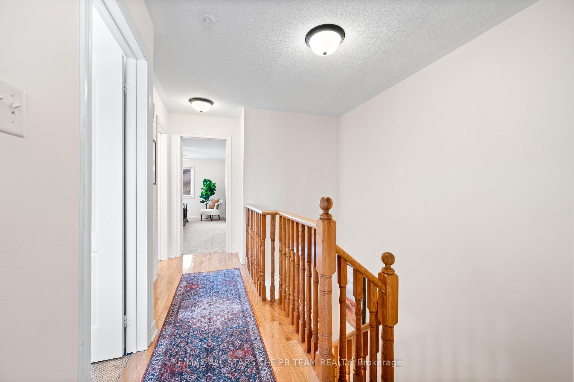 Photo 20 of 42 Spring Arbour Road, Vaughan, Patterson — HOMEH