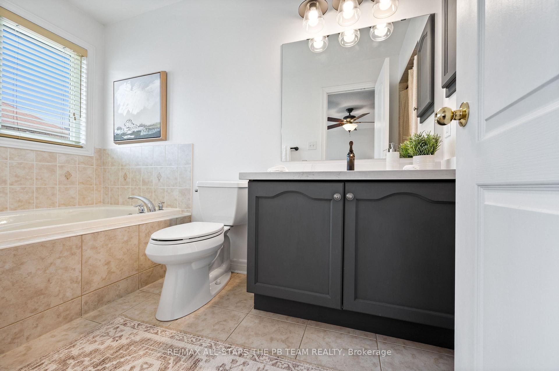 Photo 25 of 42 Spring Arbour Road, Vaughan, Patterson — HOMEH